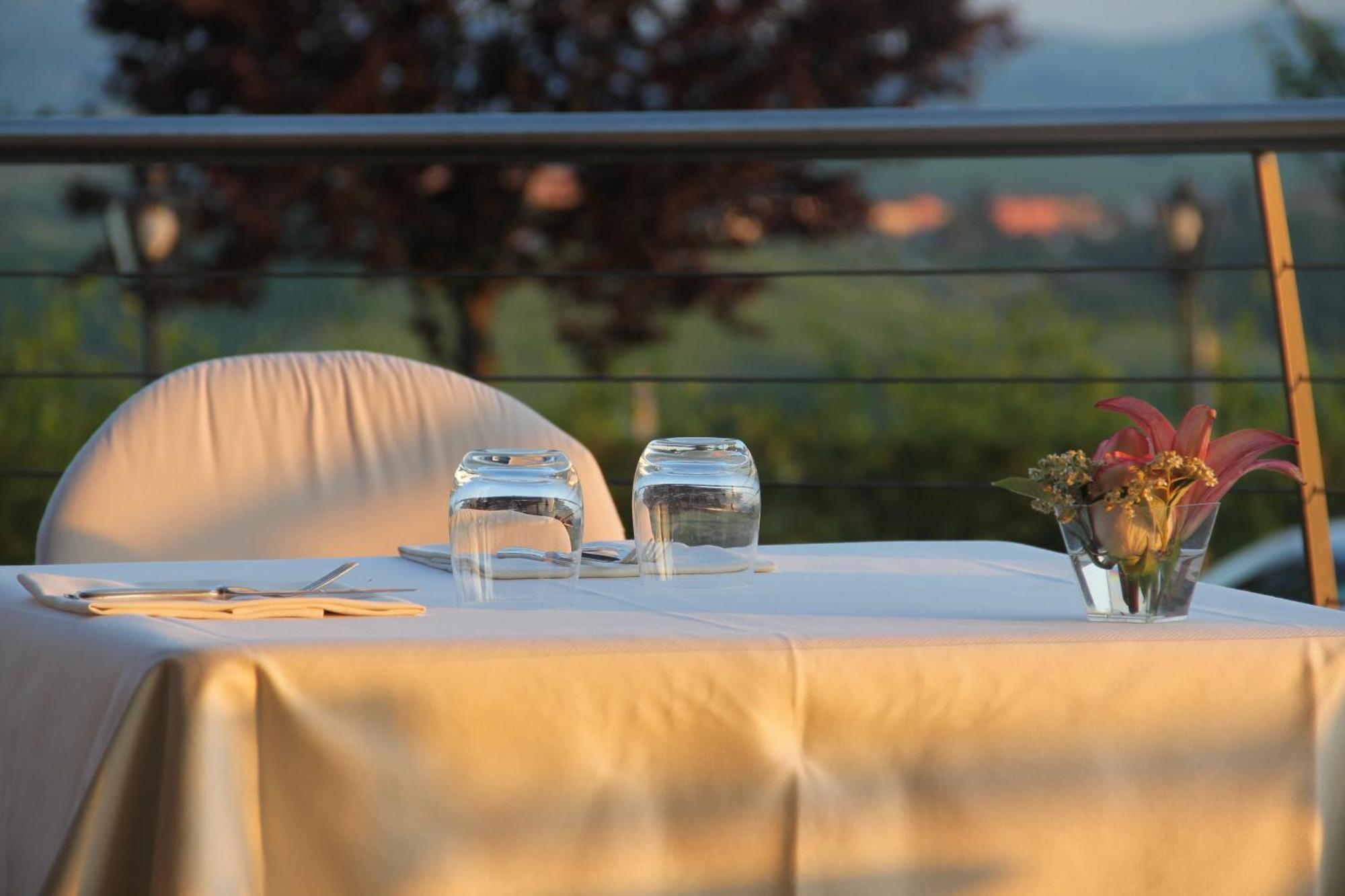 Il Vigneto Guest House Roddi Exterior foto